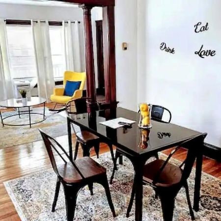 Lovely! Near Cleve Clinic/Uh/Cwru/Dwntwn W/Porch Villa Cleveland Bagian luar foto