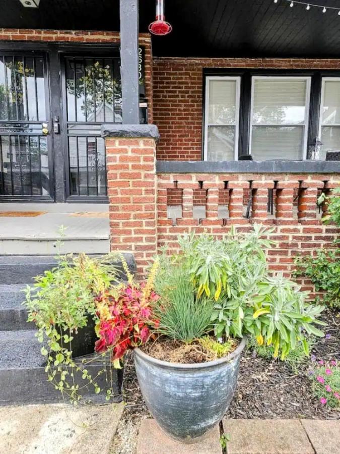 Lovely! Near Cleve Clinic/Uh/Cwru/Dwntwn W/Porch Villa Cleveland Bagian luar foto