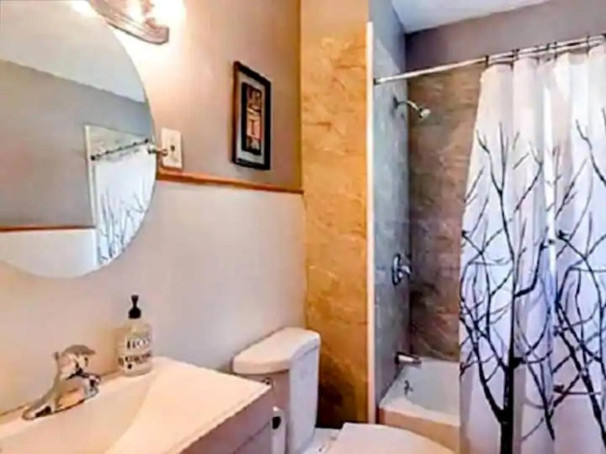Lovely! Near Cleve Clinic/Uh/Cwru/Dwntwn W/Porch Villa Cleveland Bagian luar foto